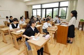 日本不上学人数创新高 多因心理问题